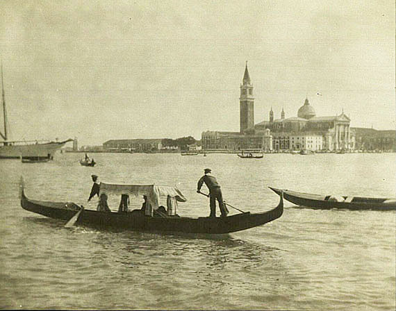 Venedig - Album mit Fotographien von Venedig. Um 1880.