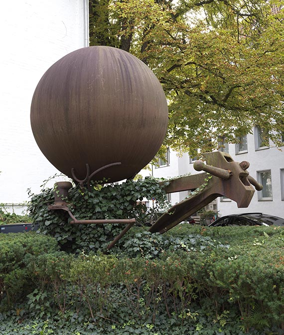 Bernhard Luginbühl - Ankerfigur mit Doppelpoller - Weitere Abbildung