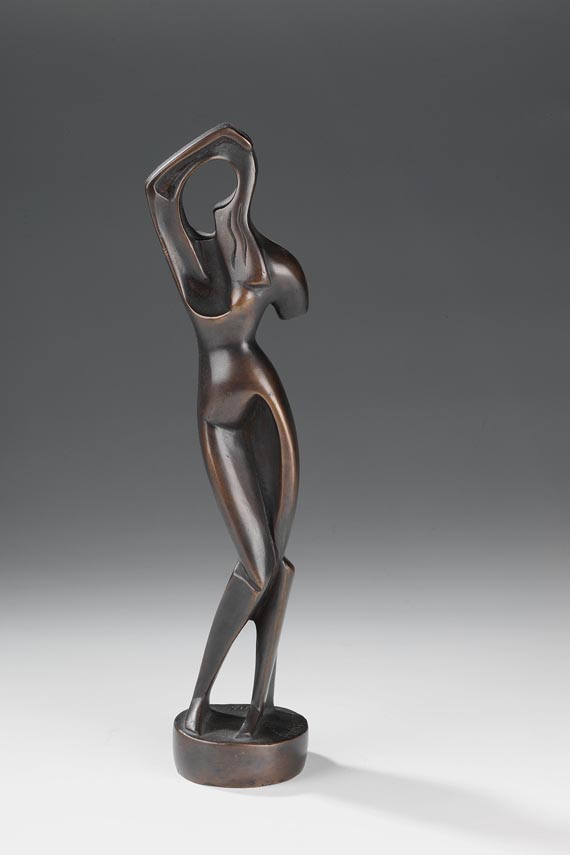 Alexander Archipenko - Standing woman combing her hair