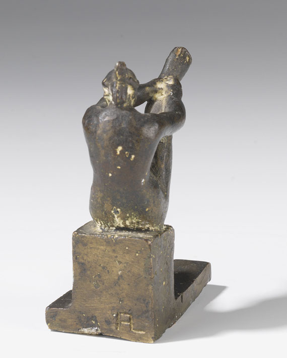 Alfred Lörcher - Sitzende, zieht Strümpfe an - Rückseite