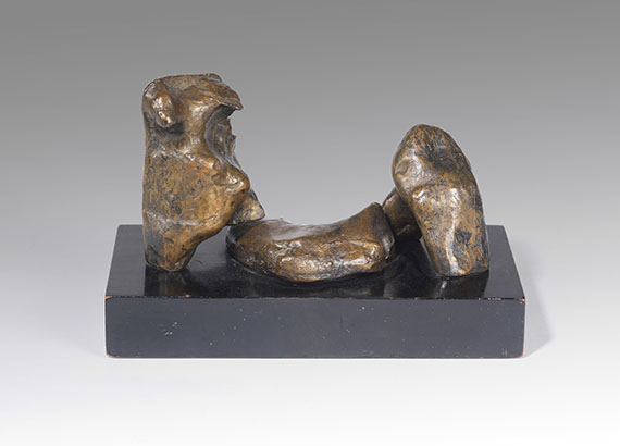 Henry Moore - Three Piece Reclining Figure: Maquette Nr 1“ - Video
