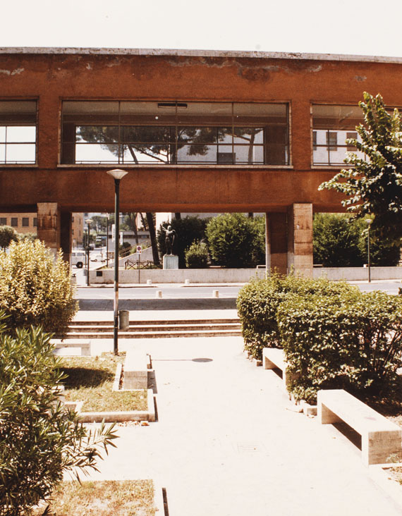 Günther Förg - 3 Fotografien (Eva - Citta universitaria Roma I + II). - Weitere Abbildung
