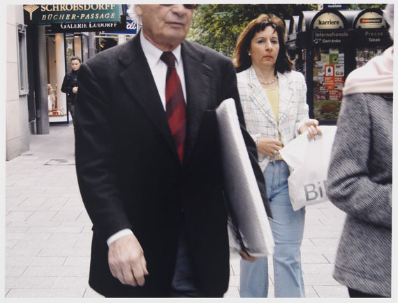 Thomas Struth - Obdachlose fotografieren Passanten - Weitere Abbildung
