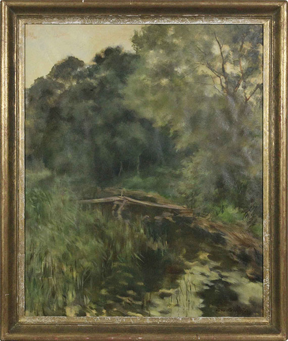 Lotte Laserstein - Baumreiche Landschaft mit Steg am Waldteich - Rahmenbild