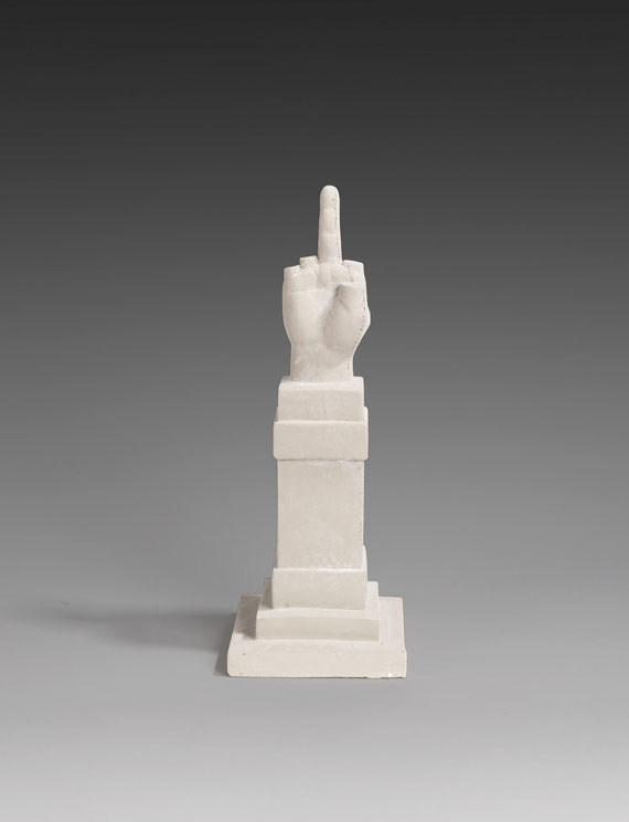 Maurizio Cattelan - L.O.V.E. - Weitere Abbildung