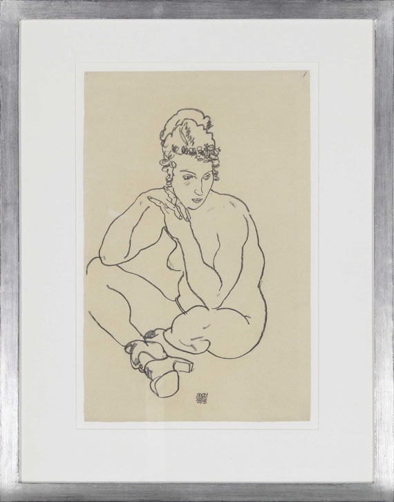 Egon Schiele - Sitzender weiblicher Akt, die Arme auf die Knie gestützt, die Beine verschränkt - Rahmenbild