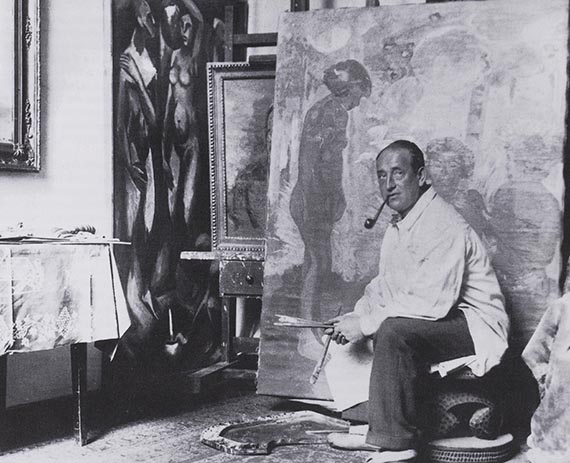 Abbildung zu: Max Pechstein in seinem Atelier, 1930. © Pechstein 2025 Hamburg / Berlin / VG Bild-Kunst, Bonn 2025.