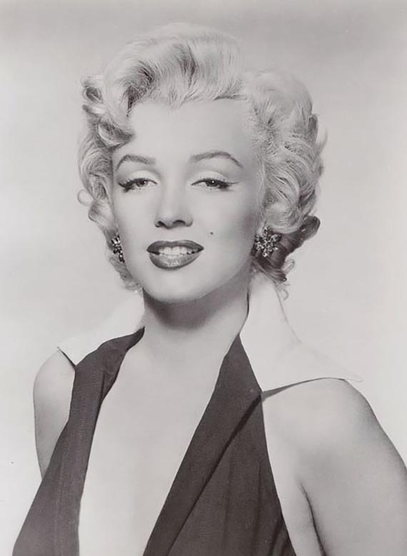Abbildung zu: Werbefoto von Marilyn Monroe als Rose Loomis im Film Niagara aus dem Jahr 1953, Foto: Gene Kornmann.