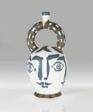 Picasso, Pablo - Vase azt&egrave;que aux quatre visages